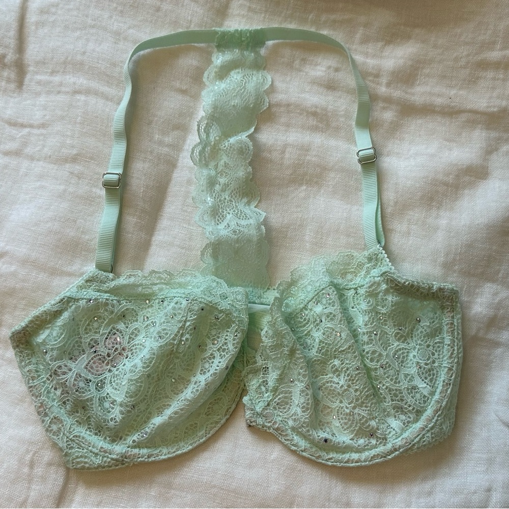 NWOT Victoria’s Secret Bra, Lacey Racer Back